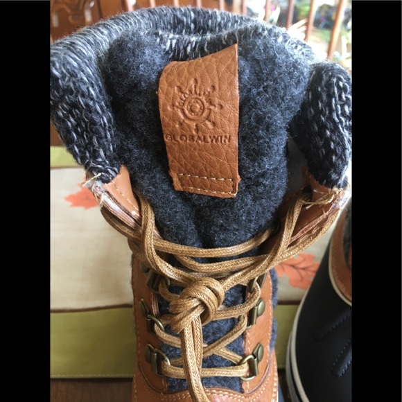 NWT Snow Boots - Picture 4 of 6